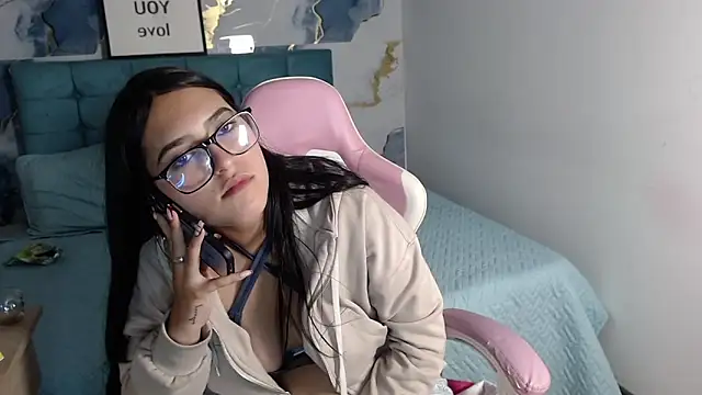 cherrysmall2 online show from 11-29-25, 05:10