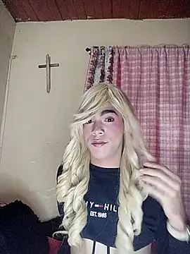 Snapshot of ARES_AND_ALEX chatting on 12-16-25, 09:31 ARES AND ALEX online show from 12-16-25, 09:31