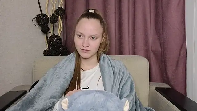 Snapshot of BibiStapler chatting on 12-15-25, 08:13 BibiStapler online show from 12-15-25, 08:13