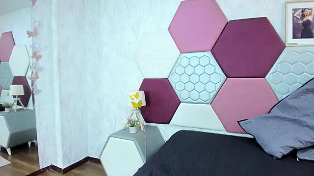 AriaRous online show from 03-27-26, 03:23