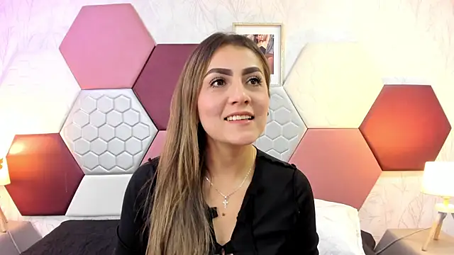 AriaRous online show from 04-21-26, 04:01