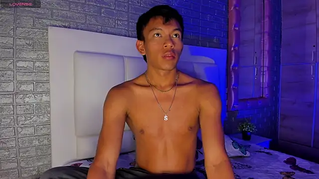 santinaughty online show from 01-10-26, 03:41