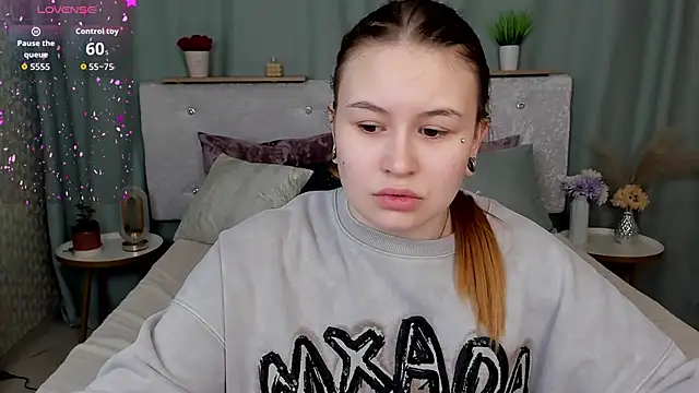 MilanaXHoney online show from 03-06-26, 12:51