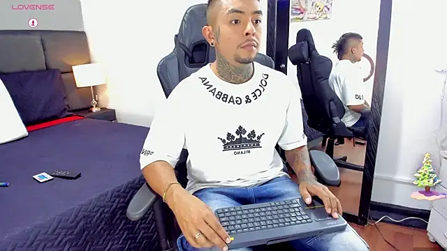 Snapshot of BASTIAN_NICOLAS_ chatting on 01-06-26, 10:34 BASTIAN NICOLAS online show from 01-06-26, 10:34