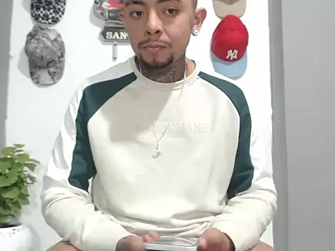 Snapshot of BASTIAN_NICOLAS_ chatting on 02-01-26, 01:04 BASTIAN NICOLAS online show from 02-01-26, 01:04