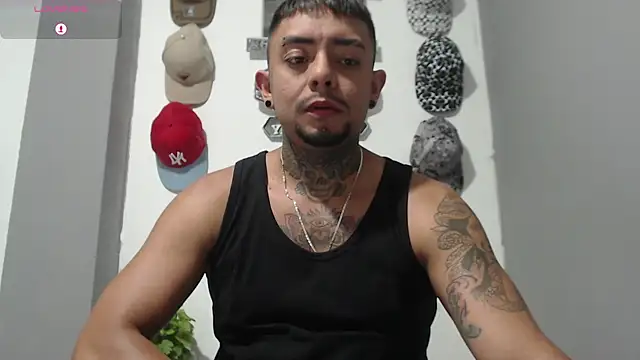 Snapshot of BASTIAN_NICOLAS_ chatting on 02-10-26, 08:46 BASTIAN NICOLAS online show from 02-10-26, 08:46