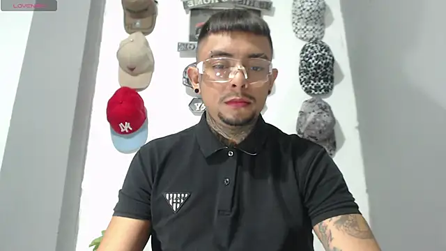 Snapshot of BASTIAN_NICOLAS_ chatting on 02-14-26, 03:58 BASTIAN NICOLAS online show from 02-14-26, 03:58