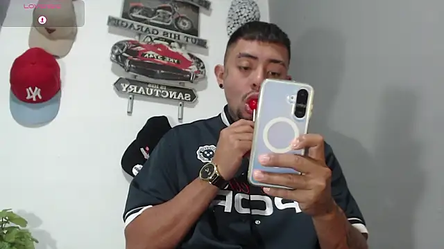 Snapshot of BASTIAN_NICOLAS_ chatting on 02-16-26, 09:33 BASTIAN NICOLAS online show from 02-16-26, 09:33