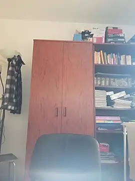 Snapshot of Sareyxon chatting on 12-03-25, 10:24 Sareyxon online show from 12-03-25, 10:24