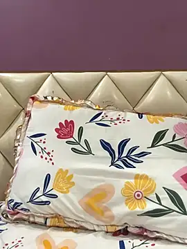 maya00mayaa online show from 12-20-25, 10:55