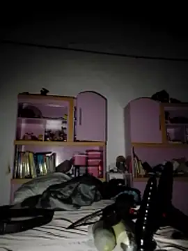 Snapshot of Cuchurus1216 chatting on 01-11-26, 01:05 Cuchurus1216 online show from 01-11-26, 01:05