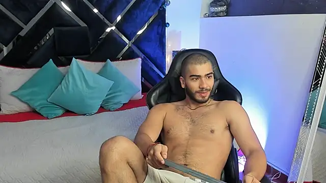 Franco banderas online show from 12-17-25, 12:55