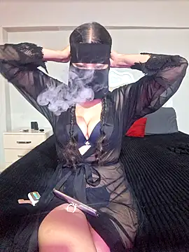 Snapshot of deva-sexy chatting on 05-27-26, 11:02 deva-sexy online show from 05-27-26, 11:02