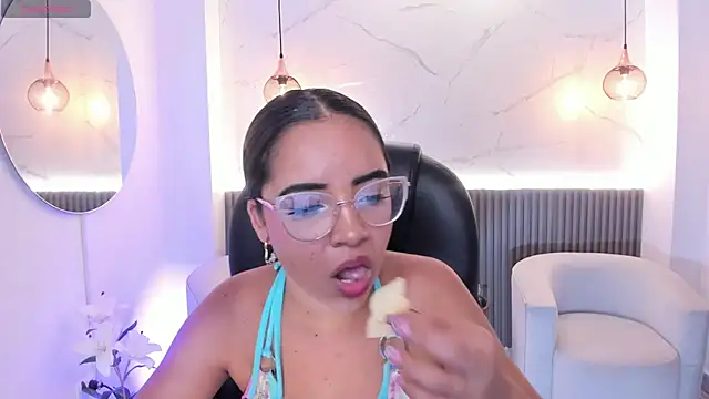 alana martiins online show from 05-28-26, 07:44