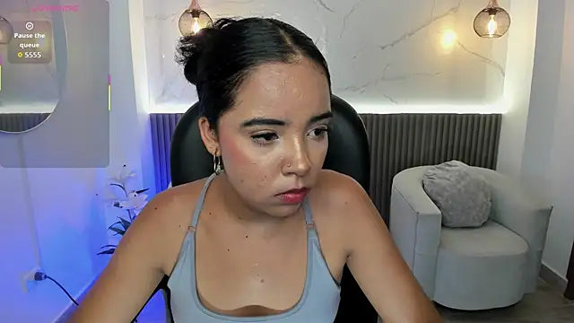 alana martiins online show from 07-08-26, 07:07