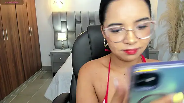 alana martiins online show from 07-10-26, 07:16