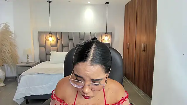 alana martiins online show from 07-30-26, 06:40