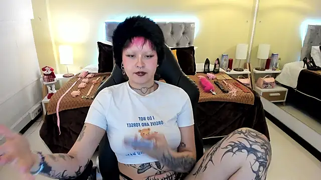 Saskia Vellour online show from 11-29-25, 08:45