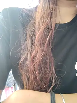 Snapshot of RADHIKA-1143 chatting on 12-22-25, 09:39 RADHIKA-1143 online show from 12-22-25, 09:39