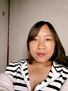 Snapshot of Minsssa20 chatting on 03-13-26, 12:12 Minsssa20 online show from 03-13-26, 12:12