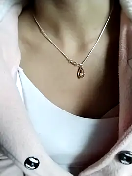 Snapshot of iam-eli chatting on 12-19-25, 12:39 iam-eli online show from 12-19-25, 12:39