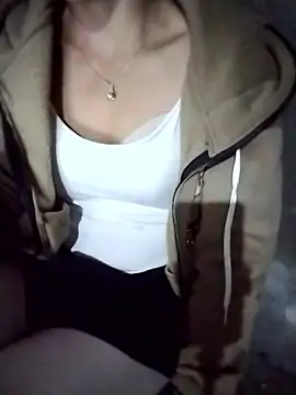 Snapshot of iam-eli chatting on 01-10-26, 01:13 iam-eli online show from 01-10-26, 01:13