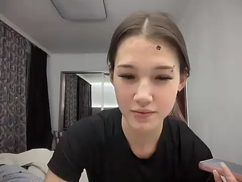 Snapshot of lilXdomii chatting on 12-04-25, 06:38 lilXdomii online show from 12-04-25, 06:38