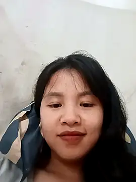 Snapshot of Pretty-haert chatting on 04-27-26, 03:32 Pretty-haert online show from 04-27-26, 03:32