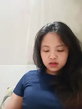 Snapshot of Pretty-haert chatting on 05-27-26, 12:40 Pretty-haert online show from 05-27-26, 12:40