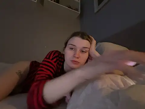 Snapshot of givemepleasing chatting on 01-11-26, 07:24 givemepleasing online show from 01-11-26, 07:24