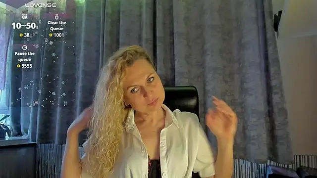 LanaLight x online show from 04-23-26, 05:04