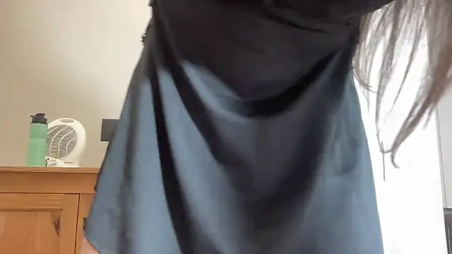 Snapshot of HosanaKim chatting on 08-08-26, 02:25 HosanaKim online show from 08-08-26, 02:25