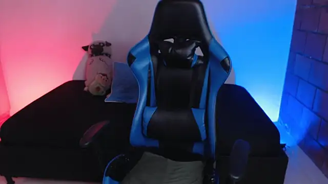 Baby-DommePet online show from 12-21-25, 03:30