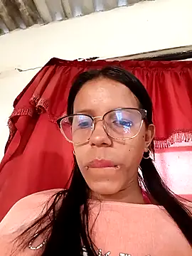 Snapshot of Dirty_She_Wolf chatting on 12-03-25, 02:04 Dirty She Wolf online show from 12-03-25, 02:04