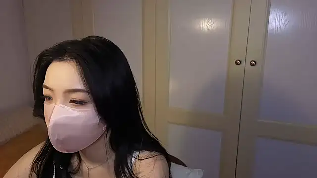 Snapshot of nayomi_34f chatting on 12-16-25, 11:04 nayomi 34f online show from 12-16-25, 11:04