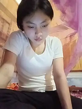 Snapshot of Hilary-123 chatting on 05-18-26, 04:51 Hilary-123 online show from 05-18-26, 04:51