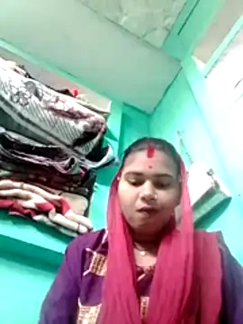 Snapshot of Big_hot44 chatting on 12-17-25, 04:29 Big hot44 online show from 12-17-25, 04:29