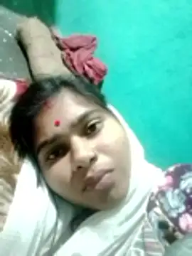 Snapshot of Big_hot44 chatting on 12-21-25, 04:03 Big hot44 online show from 12-21-25, 04:03