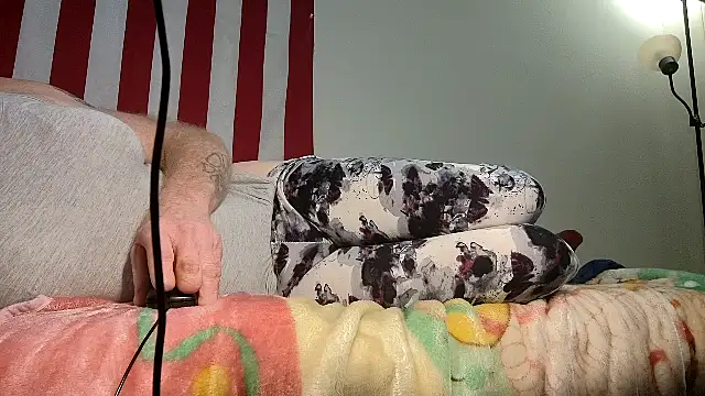 Olewrench35 online show from 12-02-25, 05:19