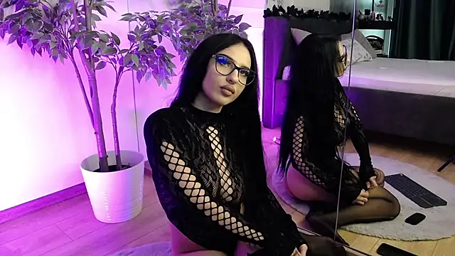 RavenFoxxy online show from 12-02-25, 06:52