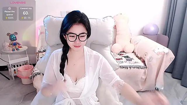 Snapshot of Camila-888 chatting on 01-13-26, 07:57 Camila-888 online show from 01-13-26, 07:57