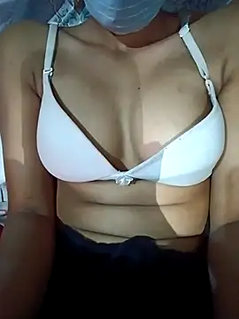 Snapshot of Shruti_Sarma chatting on 01-12-26, 07:08 Shruti Sarma online show from 01-12-26, 07:08