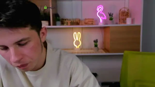 Snapshot of leo_valor chatting on 12-16-25, 02:22 leo valor online show from 12-16-25, 02:22