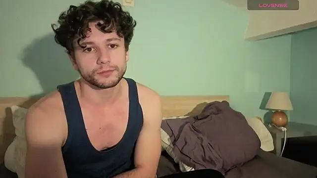 Snapshot of EvanIz101 chatting on 01-06-26, 11:18 EvanIz101 online show from 01-06-26, 11:18