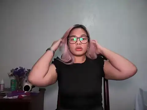 Tina Slick online show from 05-13-26, 01:08