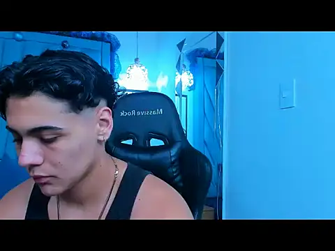 Snapshot of chris_de_la_fonde chatting on 12-04-25, 12:03 chris de la fonde online show from 12-04-25, 12:03