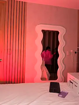 Snapshot of Miss_dare chatting on 12-18-25, 10:21 Miss dare online show from 12-18-25, 10:21