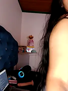 Snapshot of MisNicol chatting on 12-04-25, 08:28 MisNicol online show from 12-04-25, 08:28