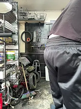 Johan stick online show from 12-19-25, 03:30