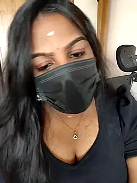 Snapshot of Tamil_Shara chatting on 05-18-26, 09:15 Tamil Shara online show from 05-18-26, 09:15